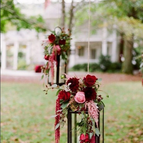 ISO FLORAL ARRANGEMENTS, LANTERNS, WEDDING DECOR - Picture 2 of 2